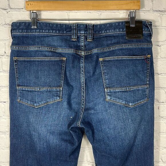 Tommy Bahama Mens Carmel Vintage Slim Jeans size W36 L32 - Picture 6 of 13